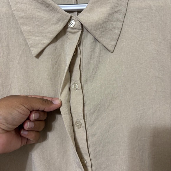 Work Casual Wrap Blouse Beige Tie Front Lightweight Top 18 Eloquii - Picture 4 of 14